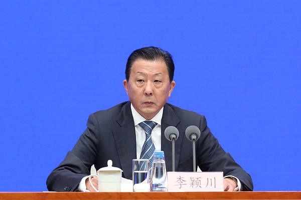 布莱特这样谈道：“情况有些恼人，以这样的势头进入冬歇期很糟糕，我们的上半赛季并不令人满意。